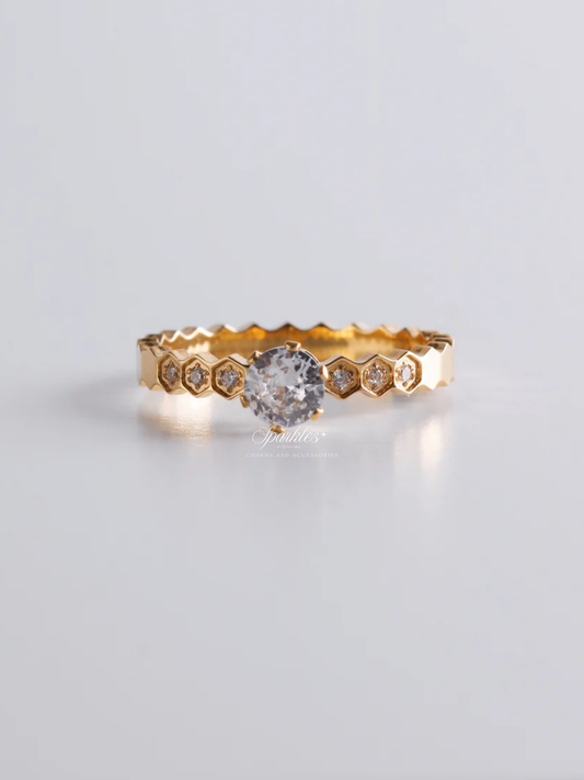 Beehive With Stone Gold Ring