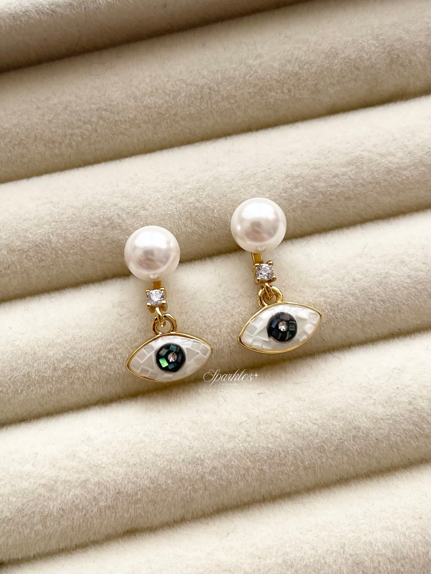ce84 White Mosaic Dangling Earrings