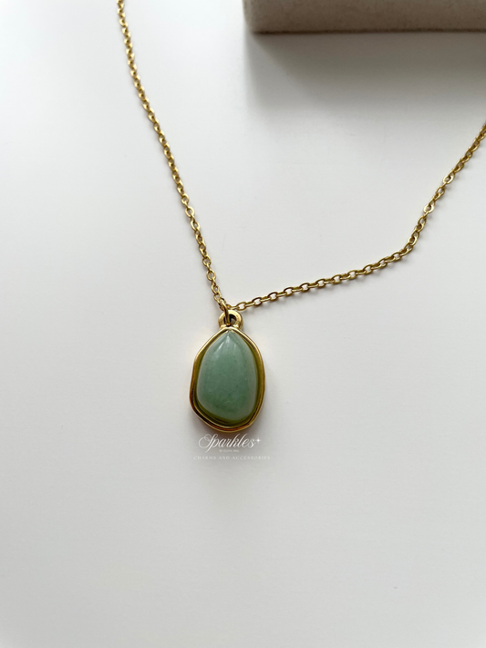 Crystal2 Aventurine Stone Gold Necklace
