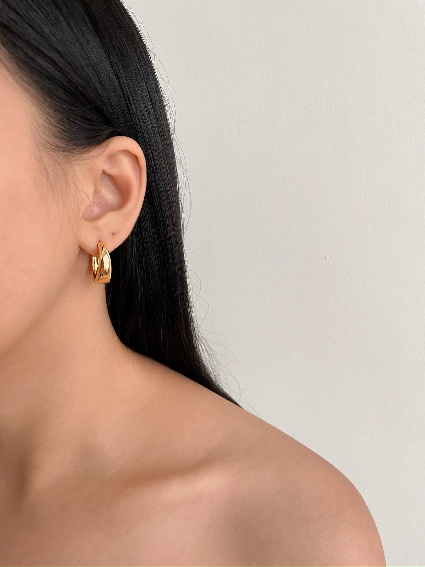 ge807 Chunky hoop earrings