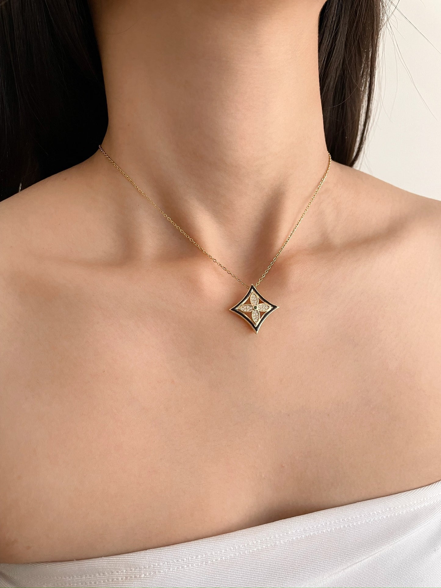 Eliana Gold Necklace