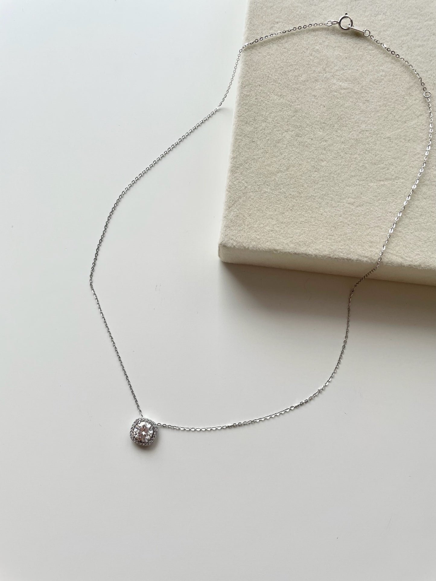 Gela Moissanite stone Necklace