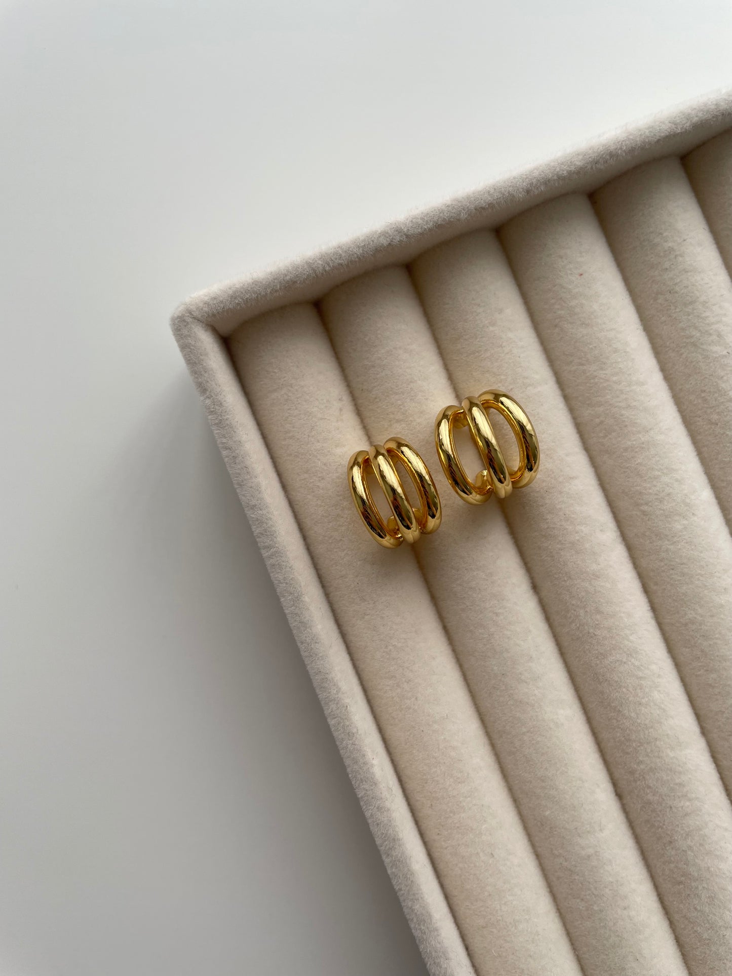 ge1439 gold earrings