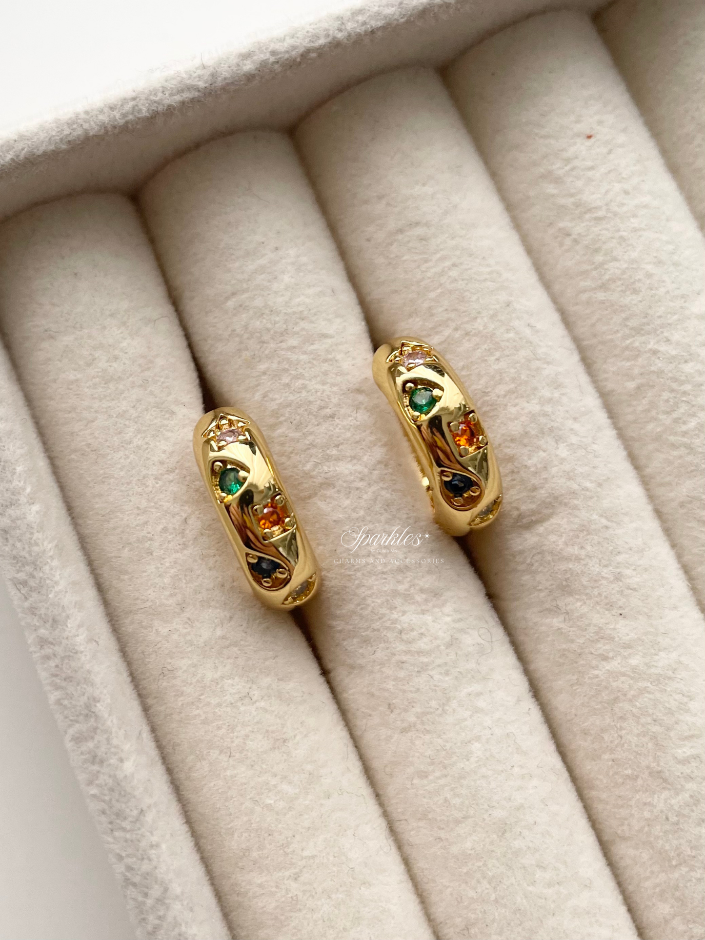ge1518 Gold Hoop Earrings