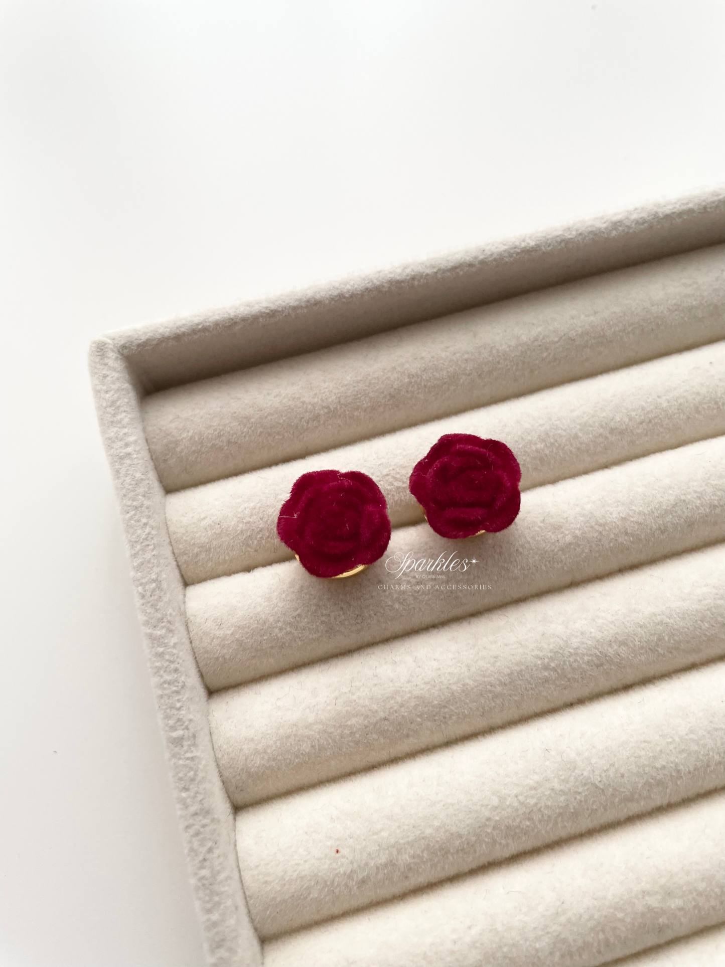 ge1521 Rose Earrings