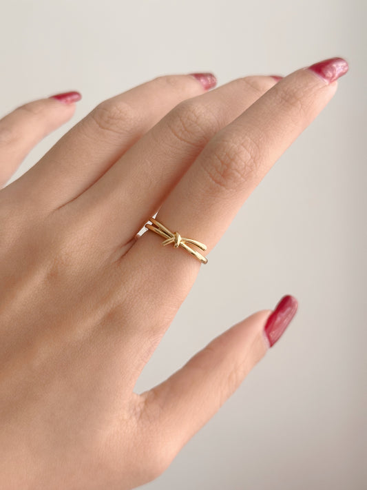 Minimalist Knot Gold Ring