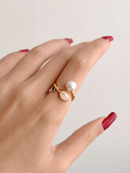 Rose And Pearl Gold Ring