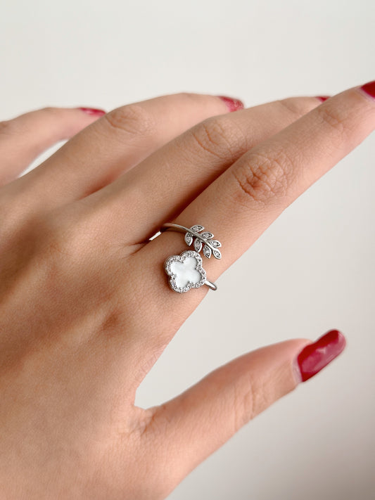 Mother Of Pearl Clover And Leaves Silver Ring