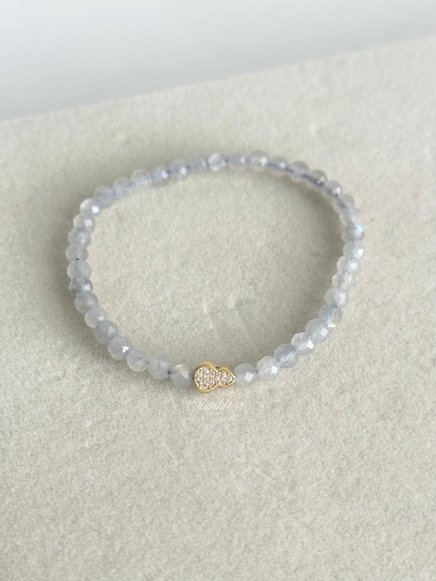 Labradorite Faceted Stone in Gold Hulu Charm Bracelet with Sizes 4mm AURA5