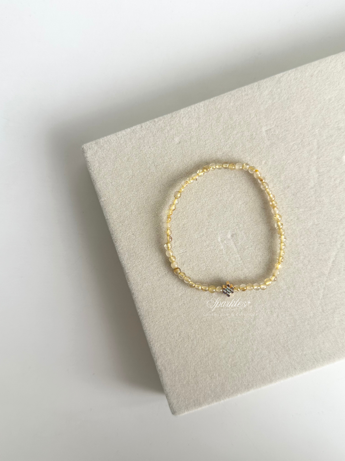 Gold Rutilated Quartz Bracelet in Minimalist Mystic Knot with Sizes 2.5mm AURA6