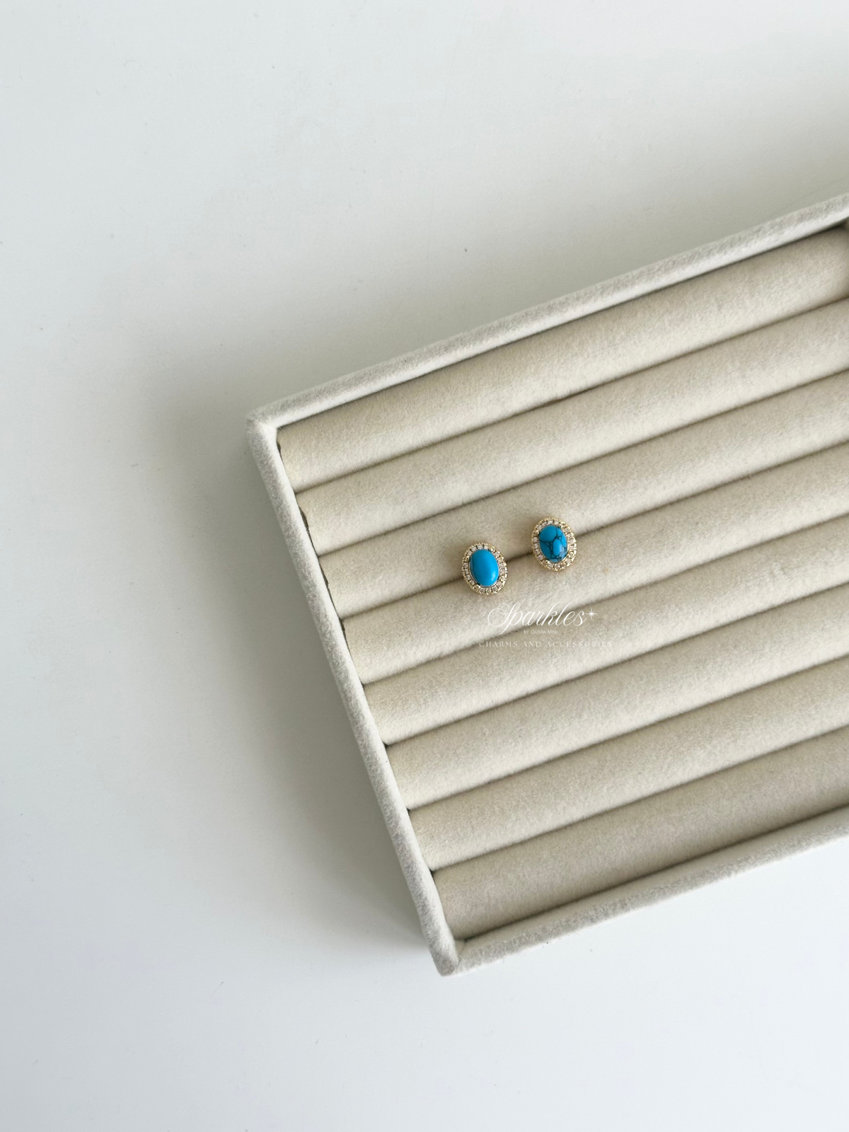 ch19 Turquoise Stud Earrings