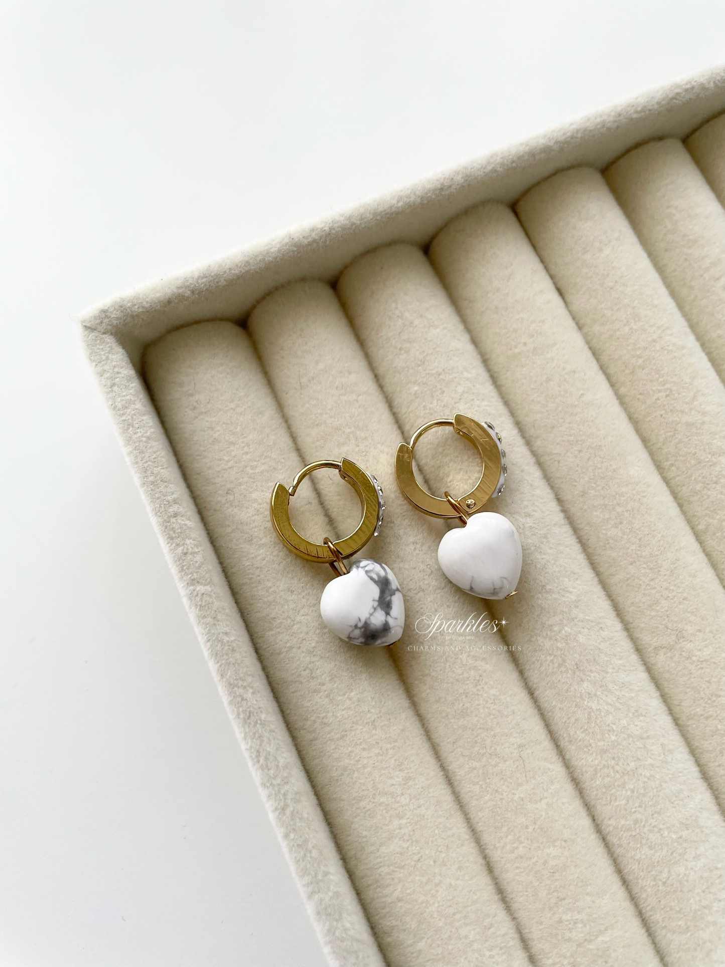 ch8 Heart Howlite Earrings
