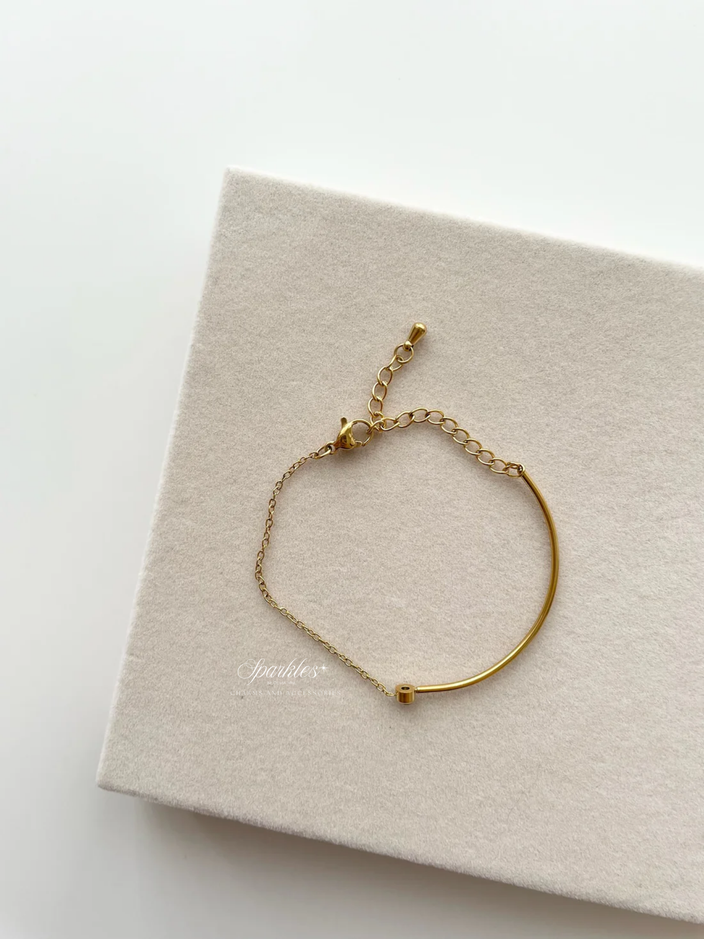 gb319 Minimalist bracelet
