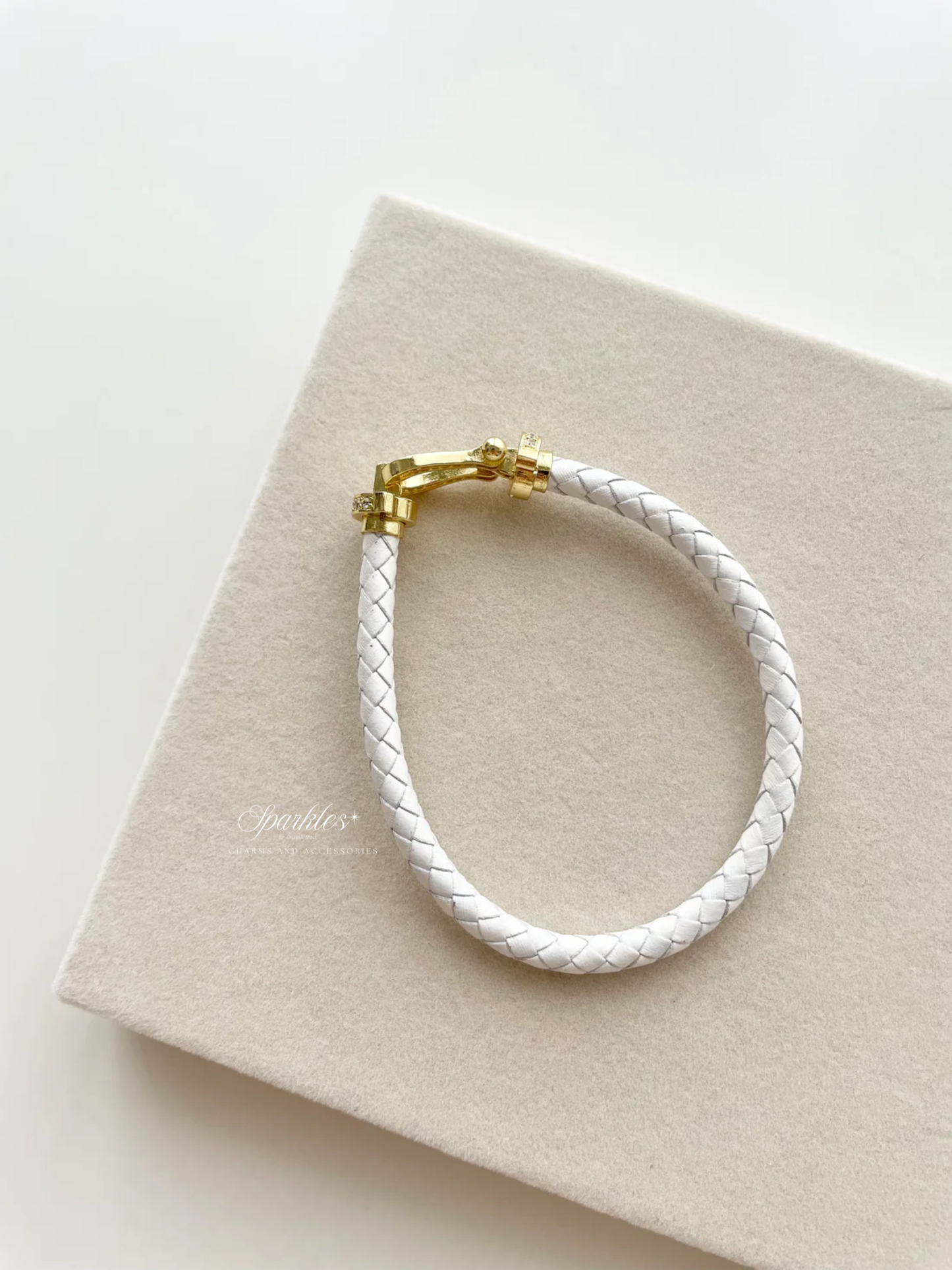 gb510 Gold and White leather bracelet