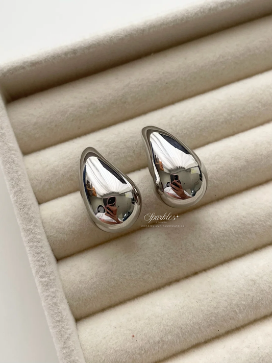 ge1156 Silver Teardrop