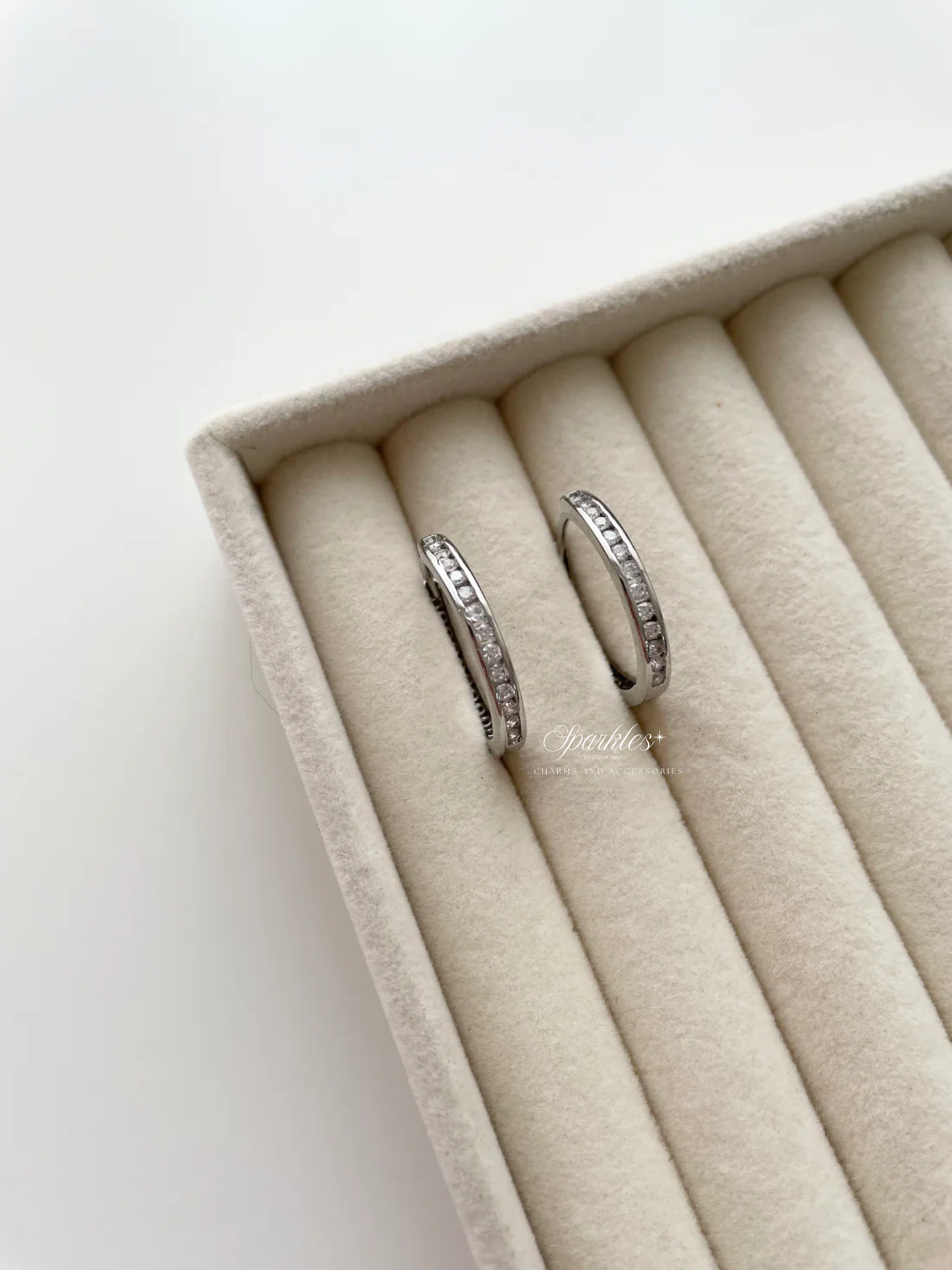 ge1482 Silver hoop earrings