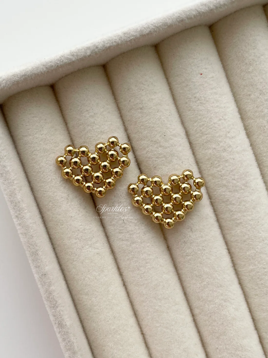 ge1504 Beaded heart earrings