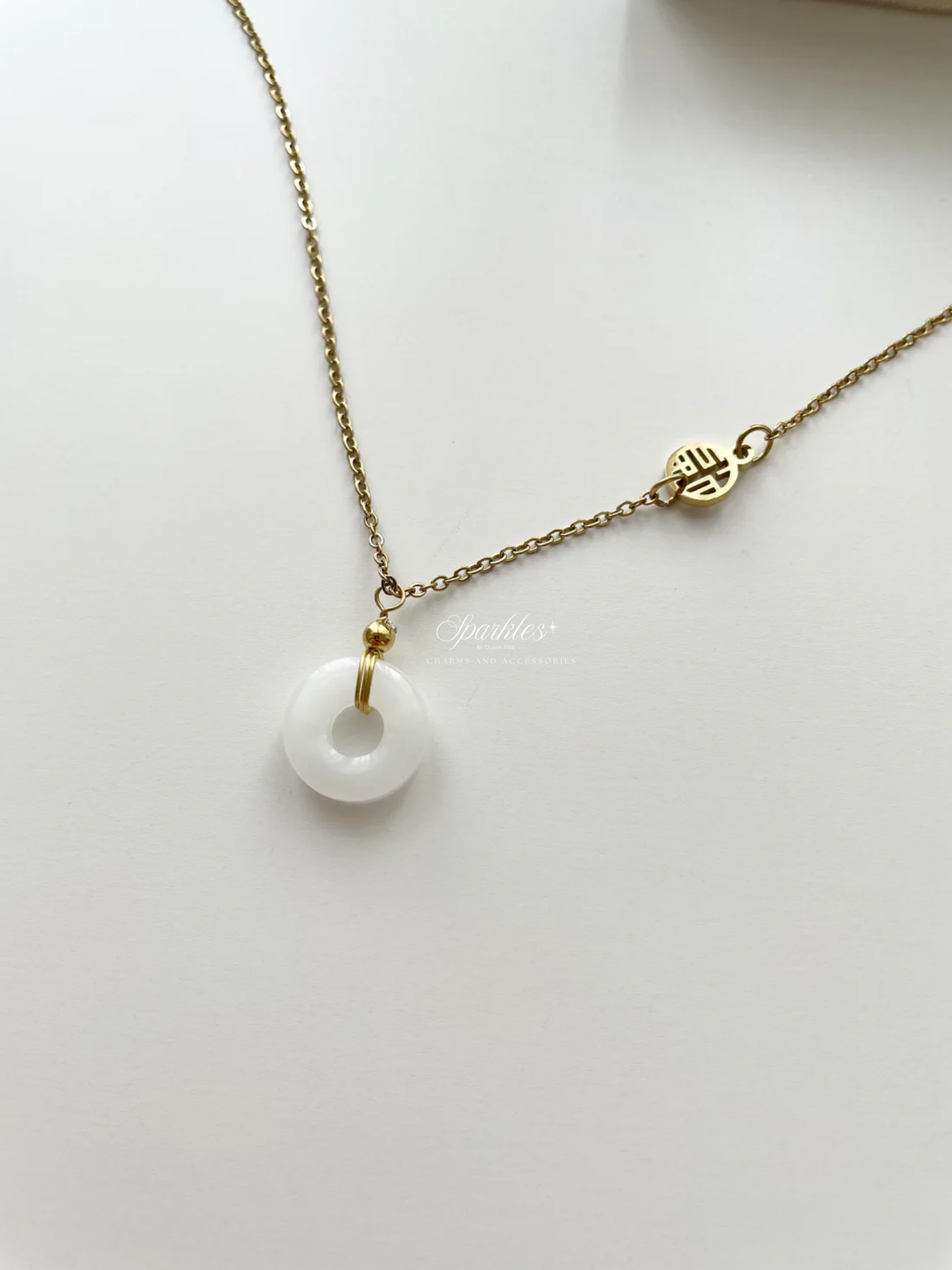 gn810 White jade necklace