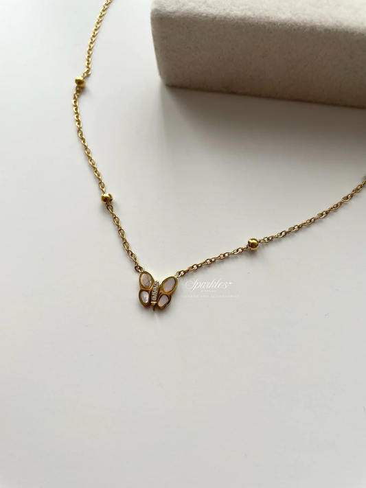 gn836 Mother of pearl butterfly necklace