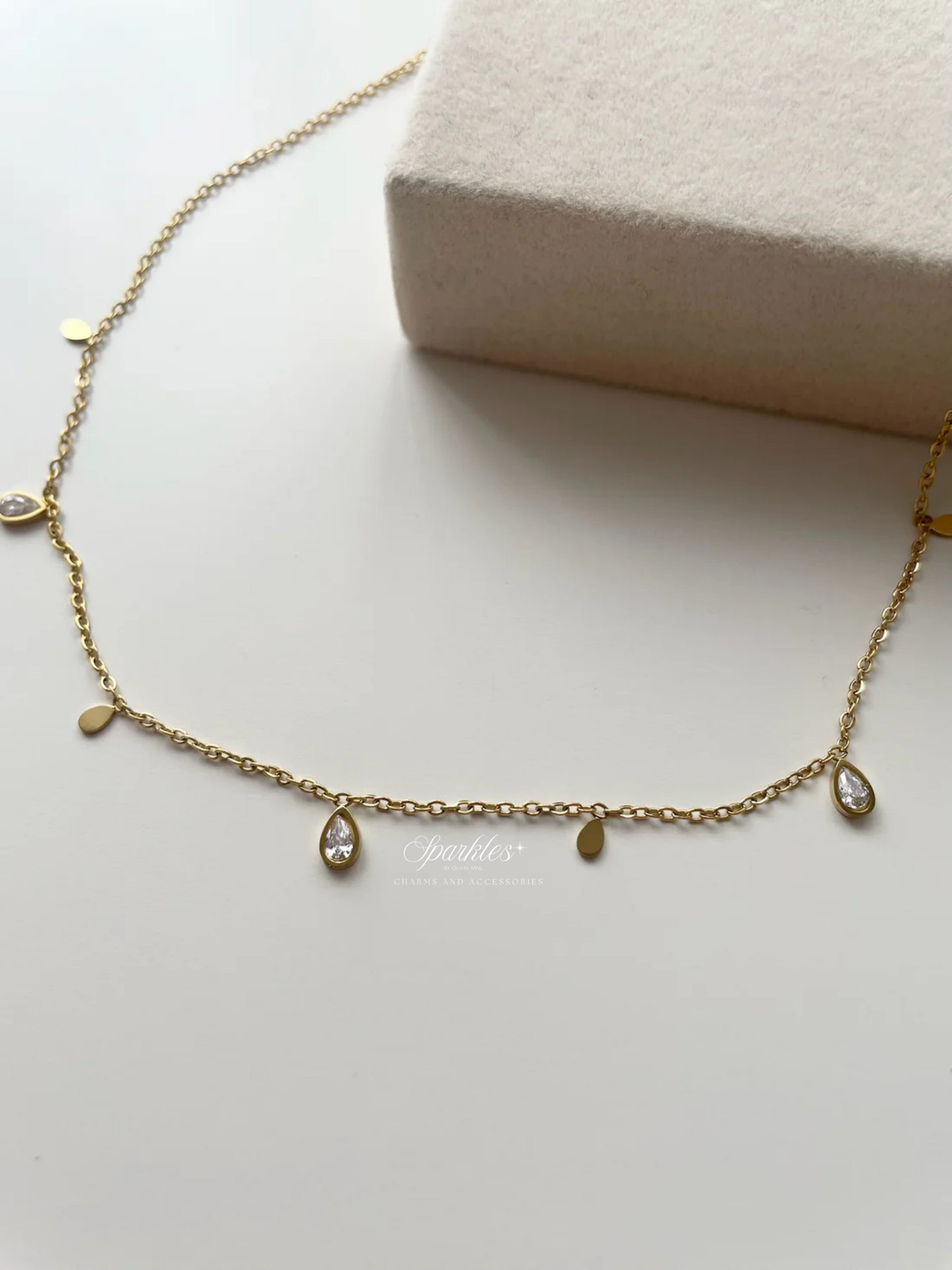 gn844 Dainty gold necklace