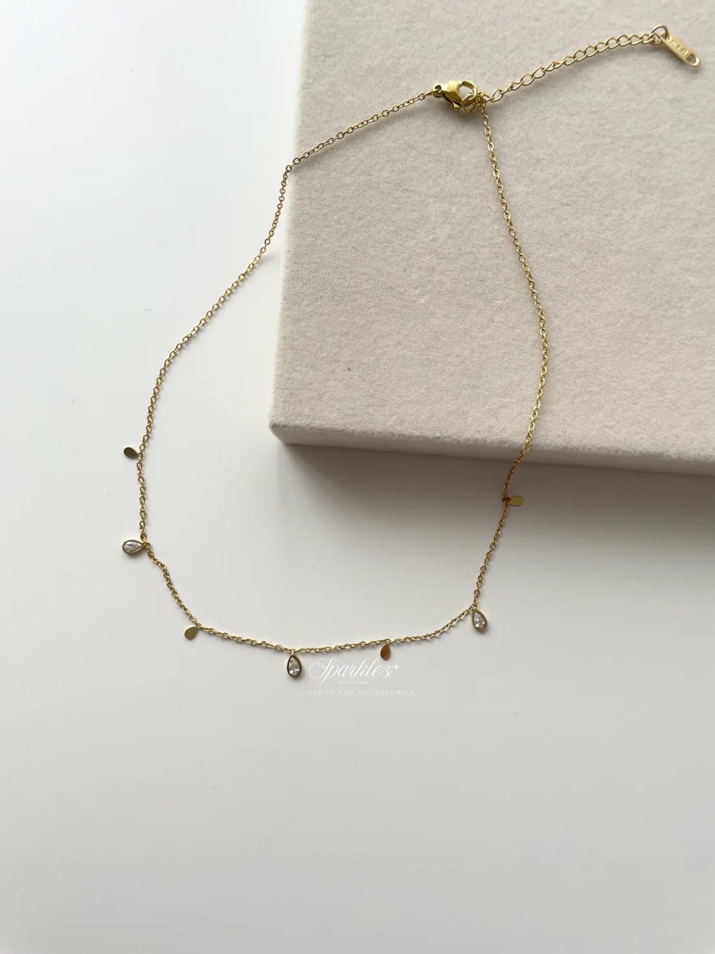 gn844 Dainty gold necklace