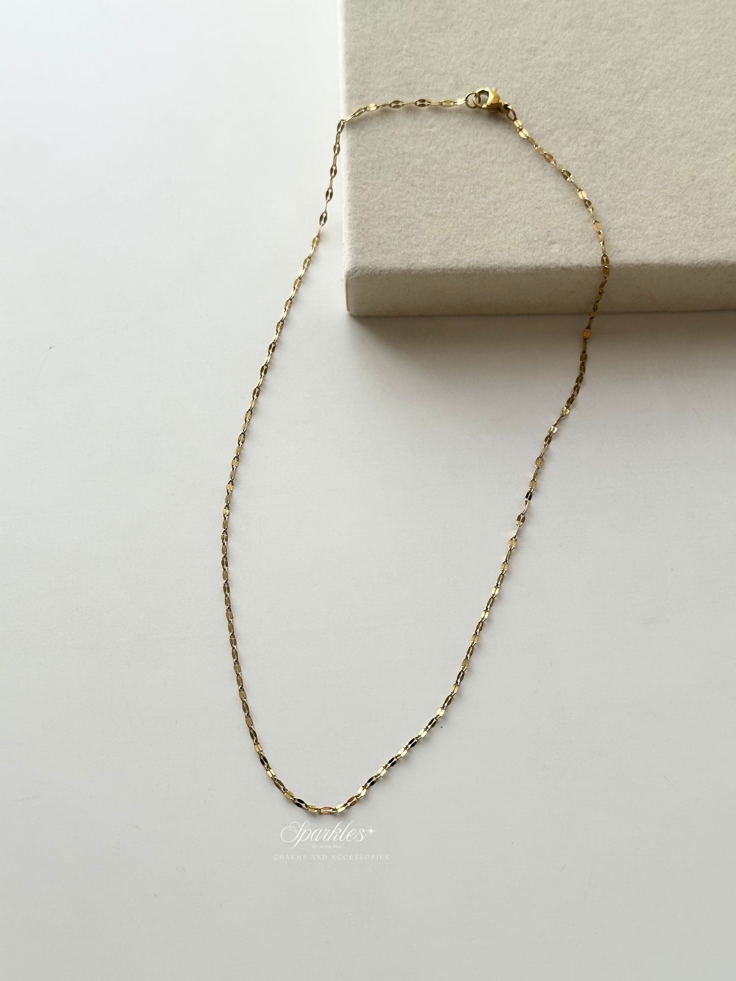 gn894 (17 inches gold dancing chain)