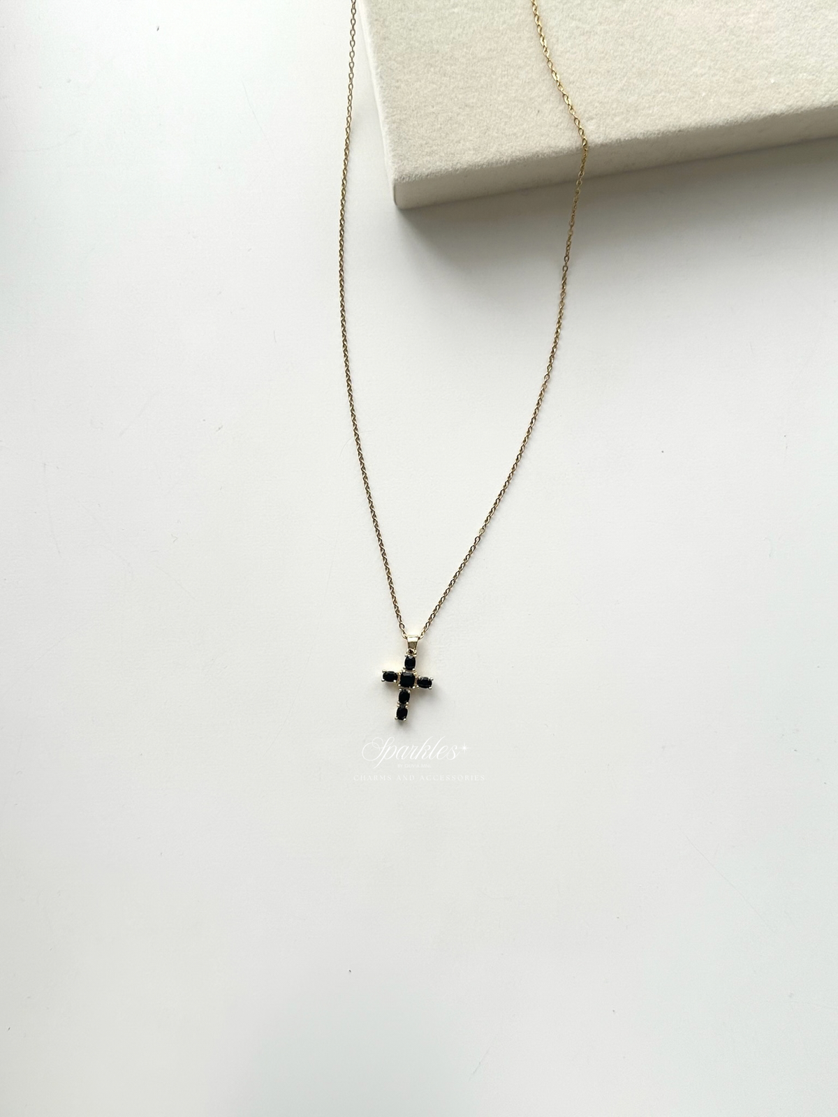 Dainty Black Cross Gold Necklace gn902