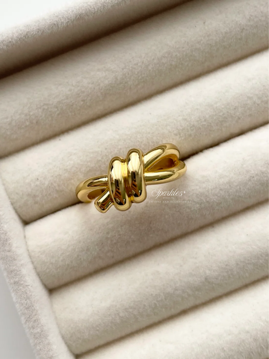 gr752 gold knot ring