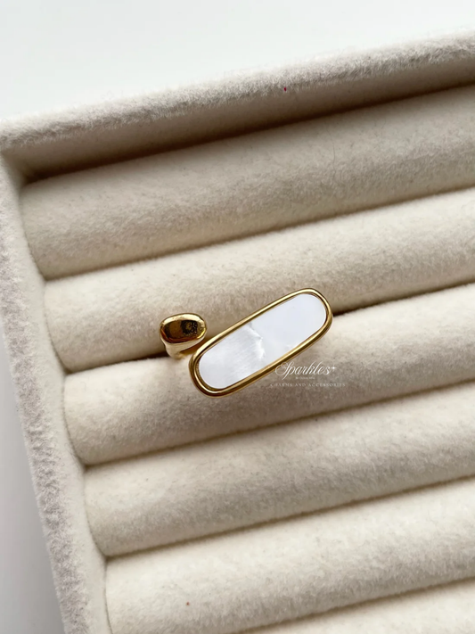 gr807 Mother of pearl ring
