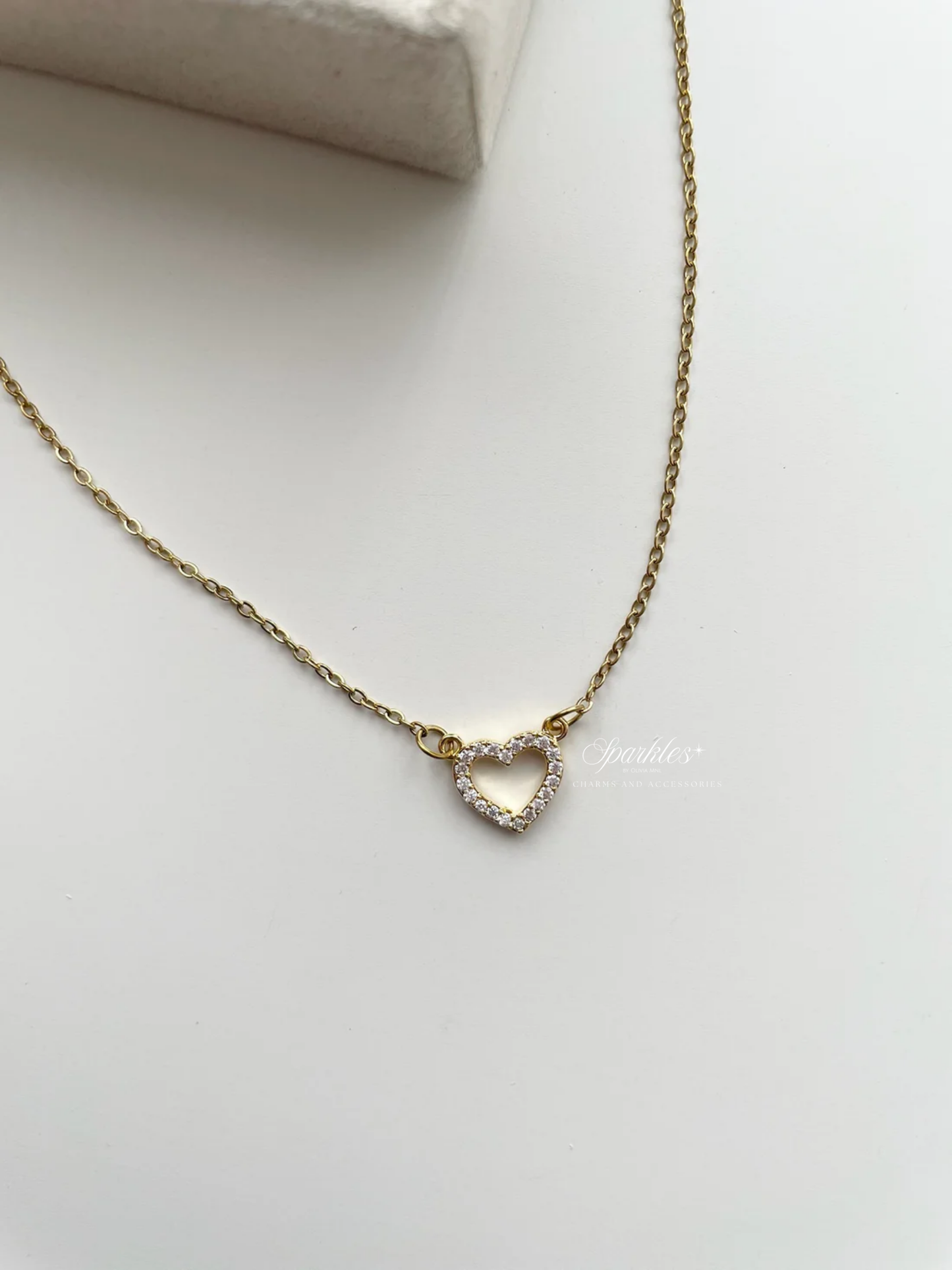 nset5 White Stone Heart Gold Set