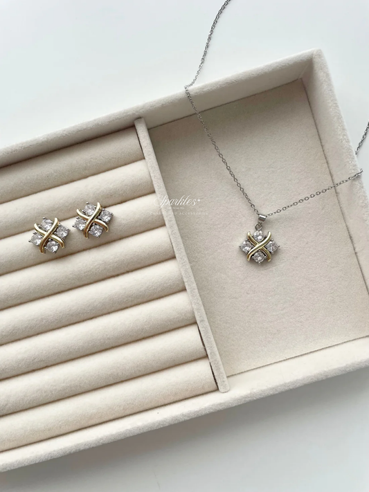 pset38 Necklace and earrings set