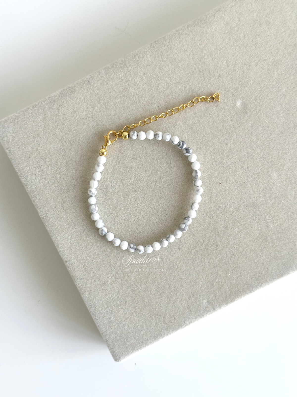 Sparkles7 Howlite Faceted Beads Bracelet w/ Extender